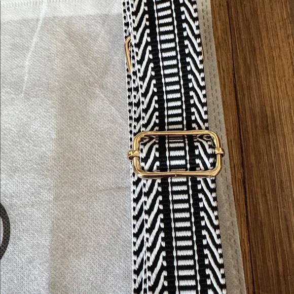 😎Set of two Bostanten adjustable replacement straps for a crossbody purse. - Picture 5 of 6